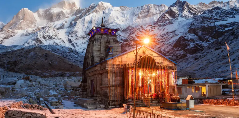 Kedarnath Temple with snow-covered Himalayan peaks during Char Dham Yatra in Uttarakhand