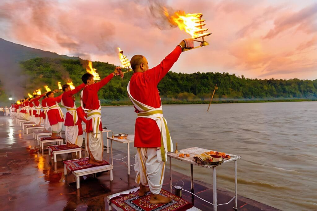 aarti at haridwar; ganga aarti at rishikesh; evening aarti in rishikesh; best ganga aarti in rishikesh;