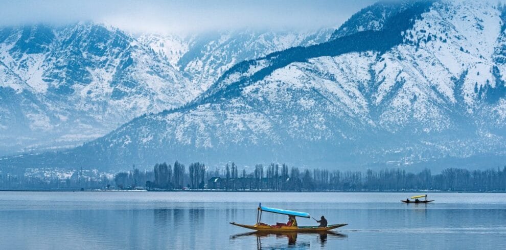 Kashmir by THE TRAVEL FOOT